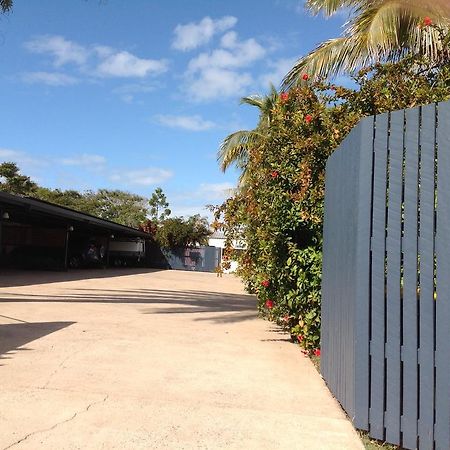 Emu Park Motel Exteriér fotografie