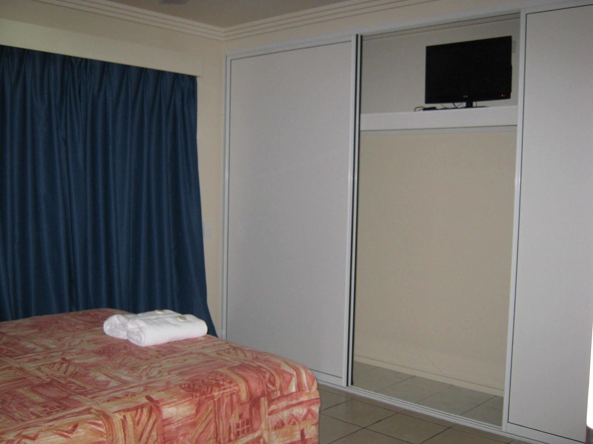 Emu Park Motel Exteriér fotografie
